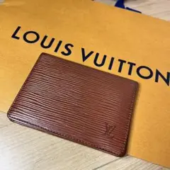 ❤️VUITTON❤️パスケース エピ ポルト 2 カルト ヴェルティカル