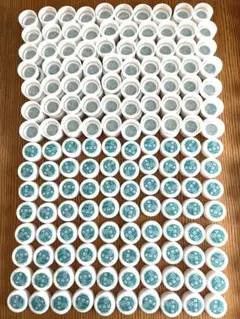 ペットボトルキャップ　天然水　白　ホワイト　220個
