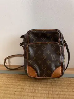 VUITTON ショルダーバッグ woman