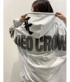 新品 ロデオクラウンズワイドボウル バックアップリケロゴパーカー