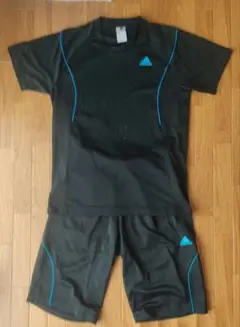 adidas スポーツウェア ブラック 上下セット Mサイズ