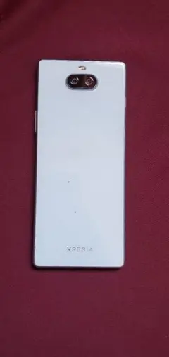 Sony Xperia 8 SOV42（SIMロック解除済み）