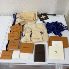 ネコポスにギリギリまで詰め込んだLOUIS VUITTON 大量小物セット！！