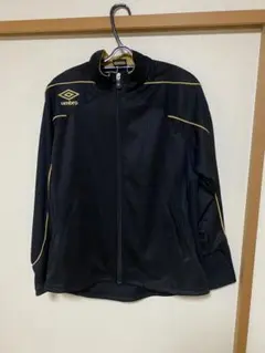 umbro ブラック ジャケット