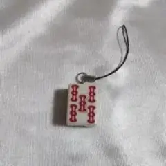 赤い模様のストラップ
