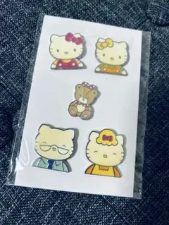 ハローキティー　ファミリー　ピンバッジ　レトロ