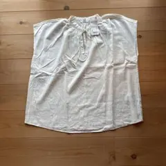 ユニクロ　リネン　ノースリーブ