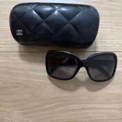 CHANEL リボンモチーフ サングラス ケース付き