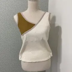 タンクトップ
