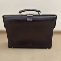 Item thumbnail for item 6c6de85b-d700-459e-976c-02a60347a9f3