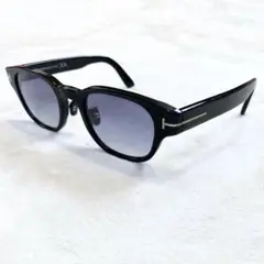 美品 トムフォード TF1041-D ECO ブラック グラデーションレンズ