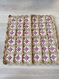 NO16 ハンドメイド　マルチカバー　グラニースクエア