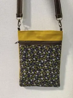 サコッシュ