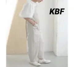 KBF /アーバンリサーチ　フロントZIPサロペット　オーバーオール　グレージュ