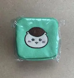 ちいかわ カラビナつき刺繍スクエアミニポーチ くりまんじゅう
