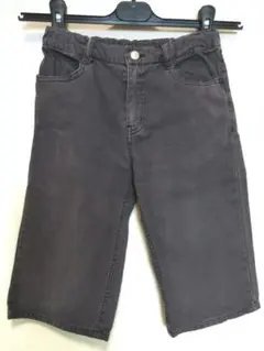 グレーのハーフパンツ140