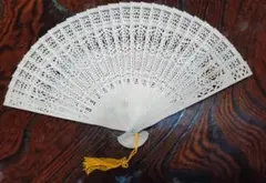 透かし彫り扇子 中国工芸品 白檀の香り