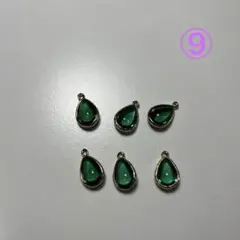 涙型緑色チャーム6個セット