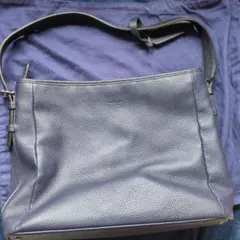 フジタカ　レザー　ショルダーバッグ