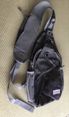 新品　ZOMAKE ボディバッグ　大容量