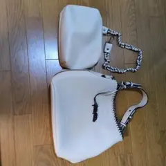 Folli Follieフォリフォリ ホワイト ハンドバッグ