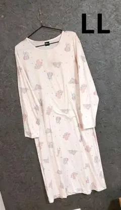 新品未使用　ルームワンピース　ダンボプリント長袖ロングワンピース　パジャマ