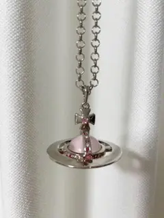 Vivienne Westwood オーブネックレス ピンク