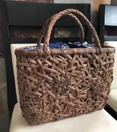 【個数限定】メルカリ特別価格　色育つ１番皮　国産信州山葡萄籠バッグ　乱れスクエア 2025年最新】山葡萄 かごバッグ 国産 乱れの人気アイテム - メルカリ