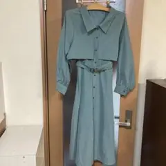 FUN くすみグリーンのワンピース