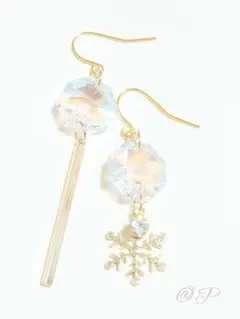 【イイねの前に読んでください】キラキラ 正規品スワロフスキー ピアス イヤリング