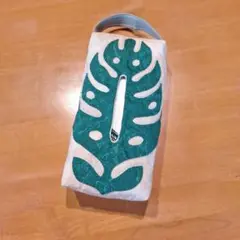 ボックスティッシュケース　モンステラ