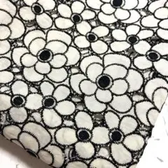 カメリア　コットンレース刺繍生地　1m