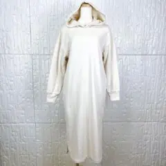 【人気商品】ユニクロ ロングパーカー ベージュ S シルエット◎ 【1039】