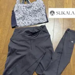 SUKALA ecoツイストレギンス ネイビー LAVAヨガウェア