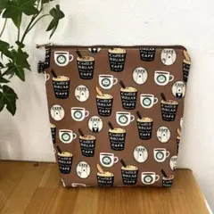 保冷ポーチ　しろくまカフェ柄　ハンドメイド