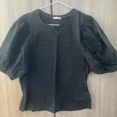 ブラック パフスリーブ 半袖トップス