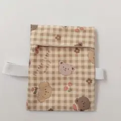 ハンドメイド　ゴムバンド付　くまと犬柄　保冷剤ケース　女の子