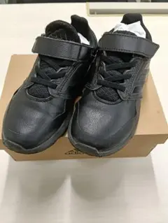 adidas ブラック スニーカー 19cm