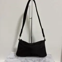 Item thumbnail for item 4a3b16c7-8943-4535-aed9-e368b1488490