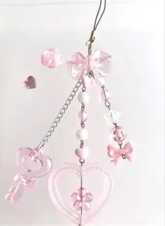 ビーズキーホルダー　ピンク　コレクトブック