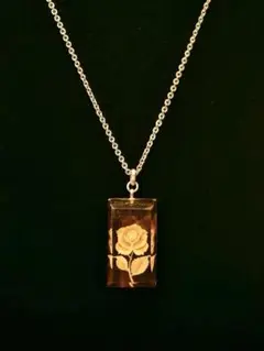 1点ものヴィンテージパーツ本べっ甲ゴールドペンダント