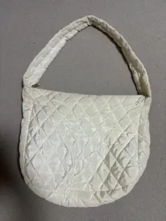 アイボリー キルティング ショルダーバッグ