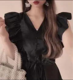 GRL ラッフルフリルノースリーブブラウス　k8689w