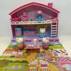 Hello Kitty 2階建ての家と家具セット