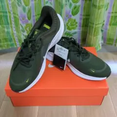 Nike ランニングシューズ新品 27.0cm オリーブグリーン
