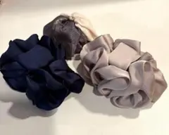 ベージュ＆グレーシュシュ ☆ネイビーサテンシュシュ☆ベージュサテンヘアシュシュ