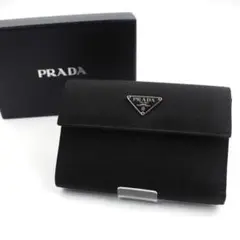 ✨ほぼ未使用✨PRADA 財布 ナイロン ブラック 三角プレート 折り財布