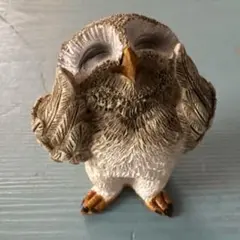 呼びかけフクロウ　置物