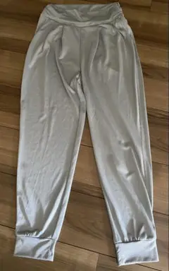 トップバリュー　ライトグレージャージーストレッチパンツ