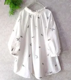 [hareiro]刺繍入りホワイト七分袖シャツ 4Lサイズゆったり大きめ目